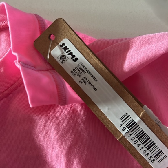 NWT, SKIMS Fits Everybody T-shirt, BLACK, Size 2x - Picture 5 of 13